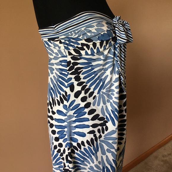 BCBG Strapless Floral and Striped Dress - Picture 5 of 9